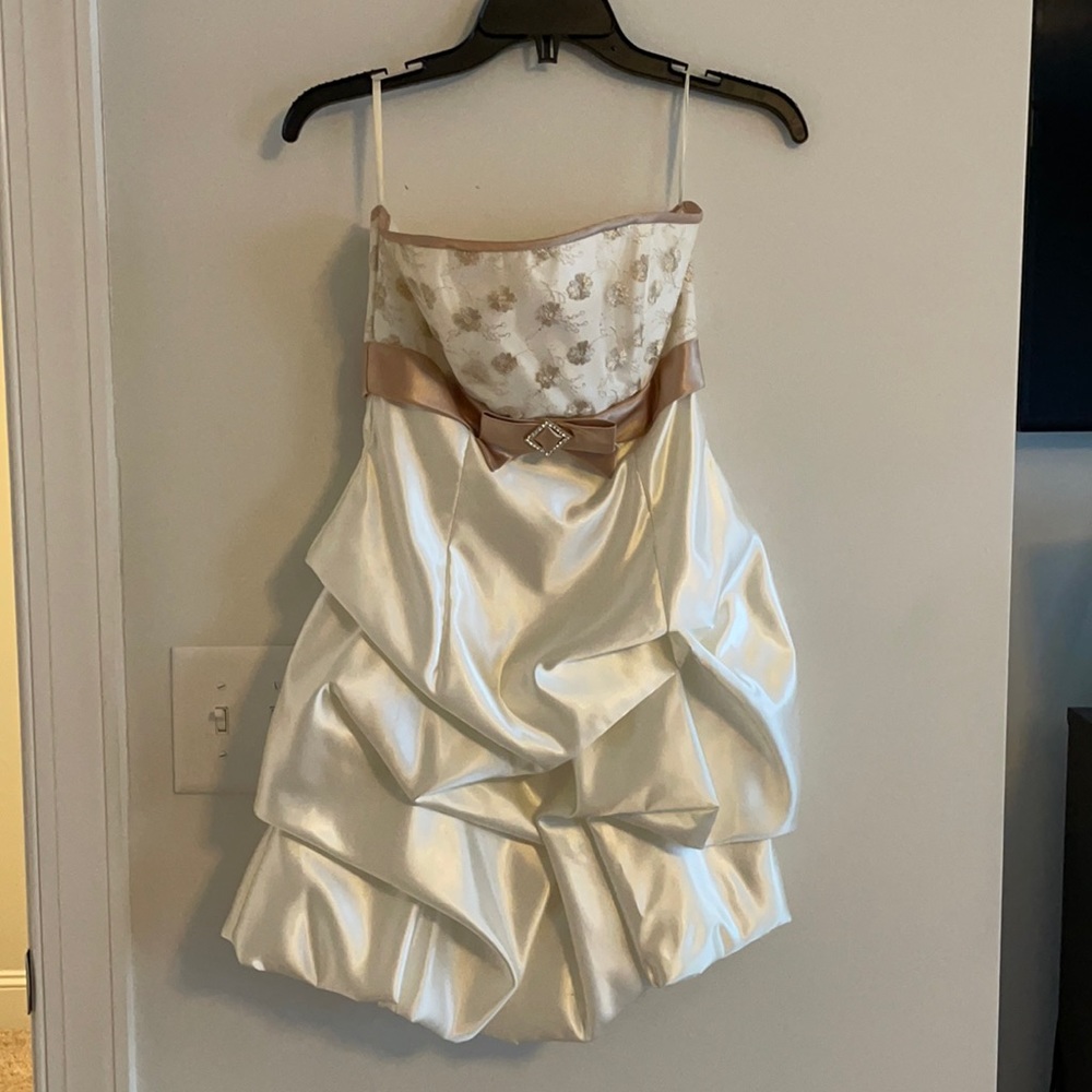 Jessica McClintock White Dress. Size 3. Vintage